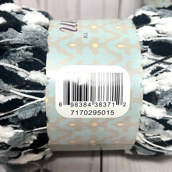 Sundance Mini Pom Ladder Yarn Black White & Gray #4 MEDIUM 3.5 oz each Lot f 2 - Picture 4 of 5